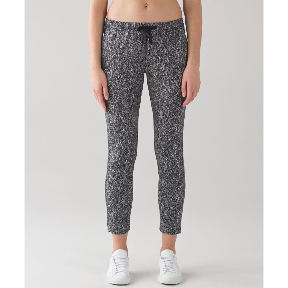 Lululemon Jet Pant Power Luxtreme Suited Jacquard Black White Size 4